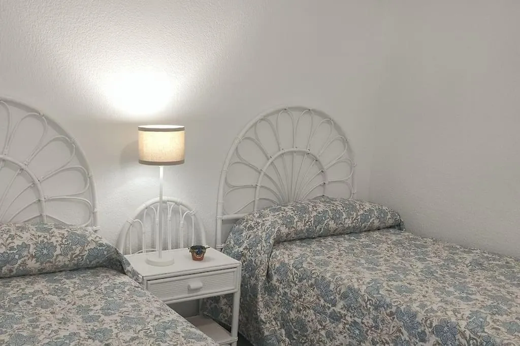 Appartamento Apartamento Laeyras A 300 M De La Playa Aguadulce  Spagna